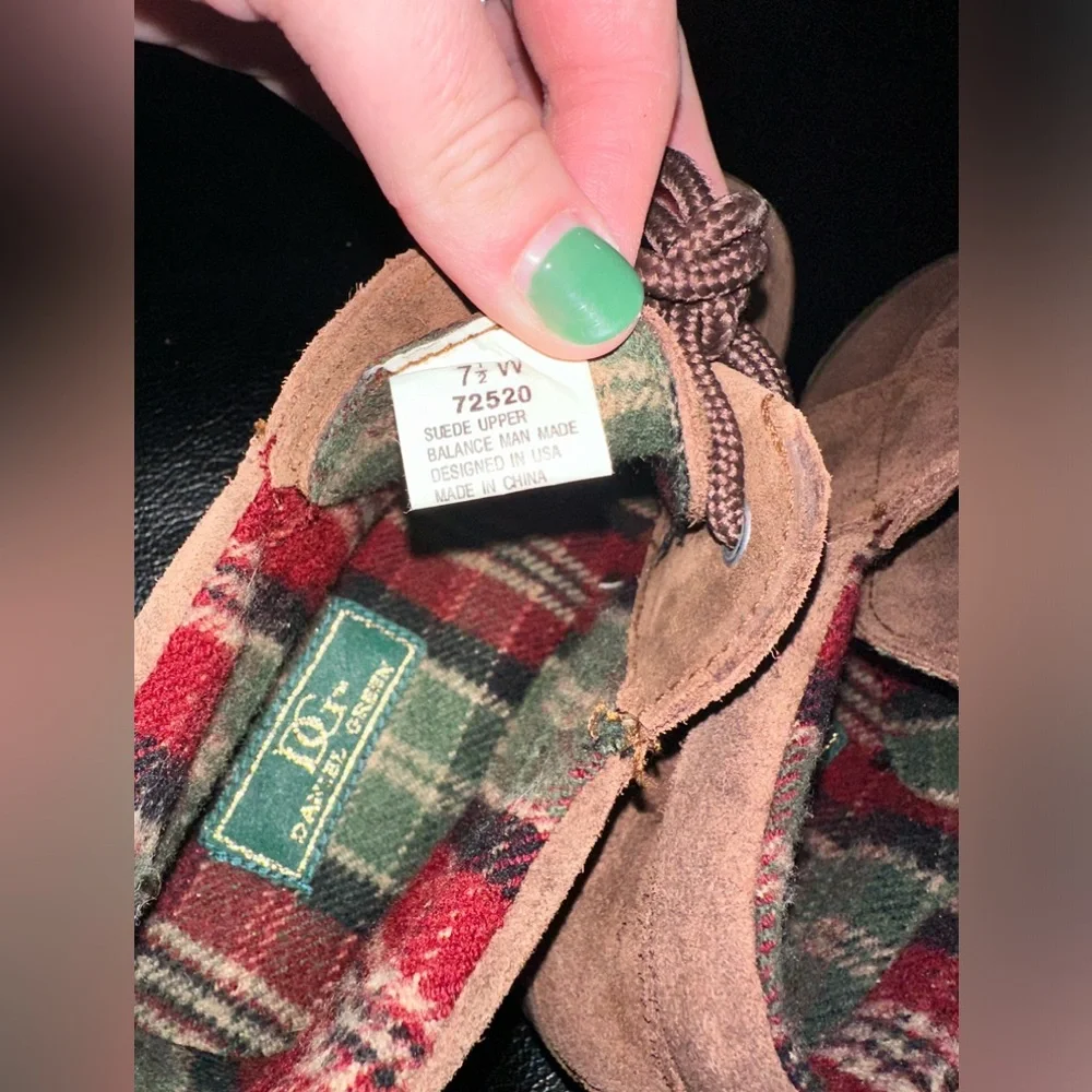 Daniel Green Women’s suede chukka boots